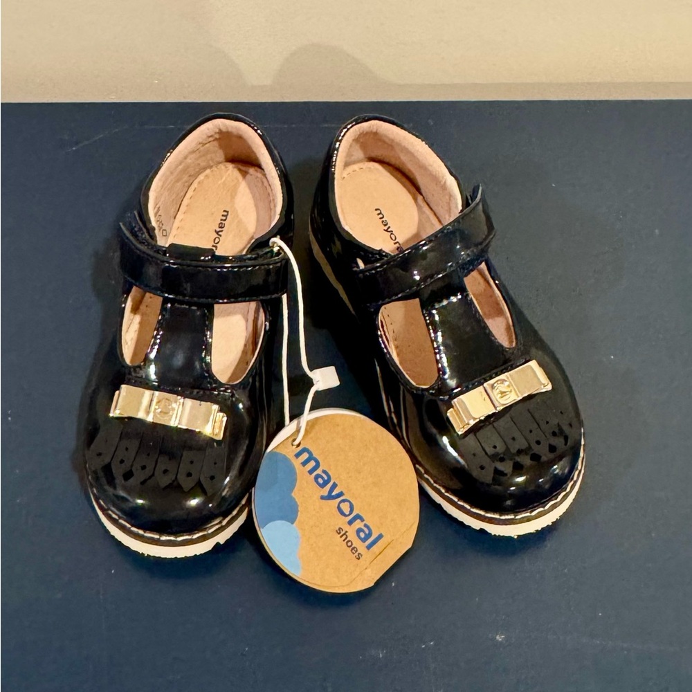 NWT - Mayoral Patent Leather Black Mary Jane’s